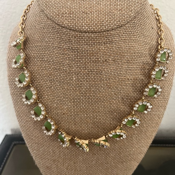 Banana Republic statement necklace . - Picture 2 of 4